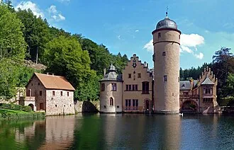 Schloss Mespelbrunn – historischer Ort
