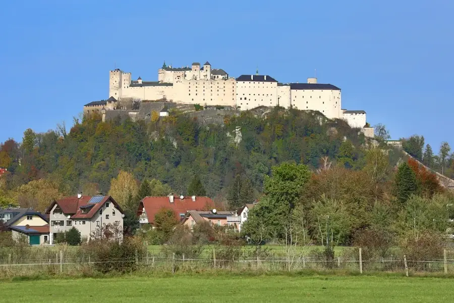 Festung Hohensalzburg — Schloss Hellbrunn (Österreich)