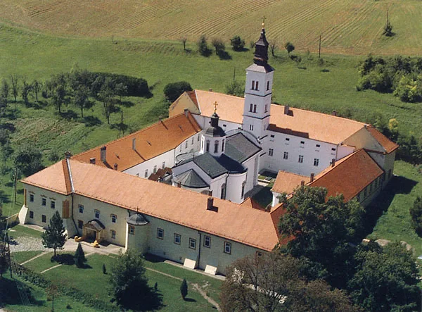 Mănăstirea Krušedol — Carska Bara (Serbia)