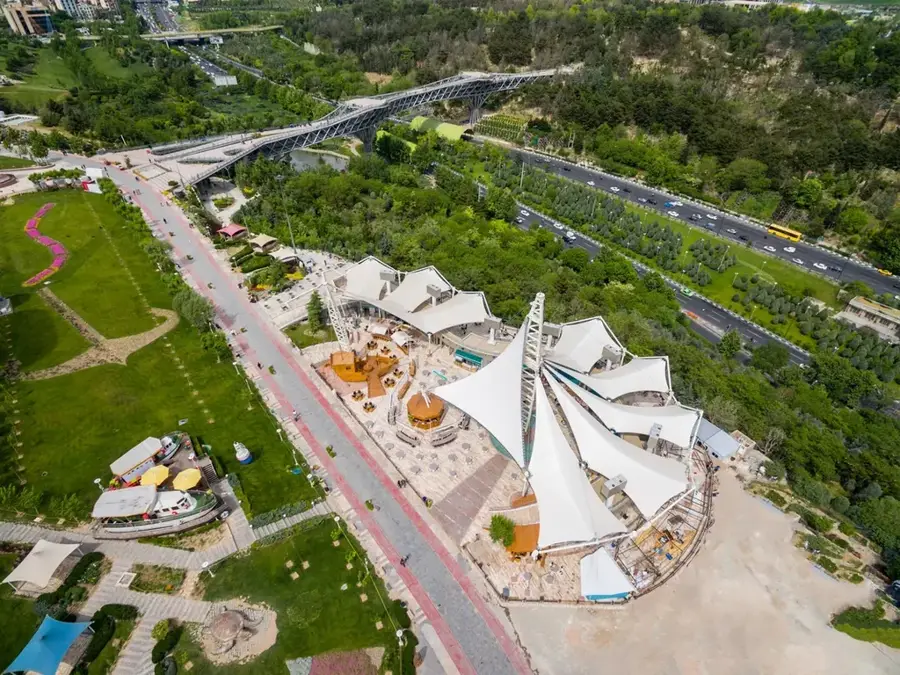 Ab-o-Atasch Park — Tabiat-Brücke (Iran)