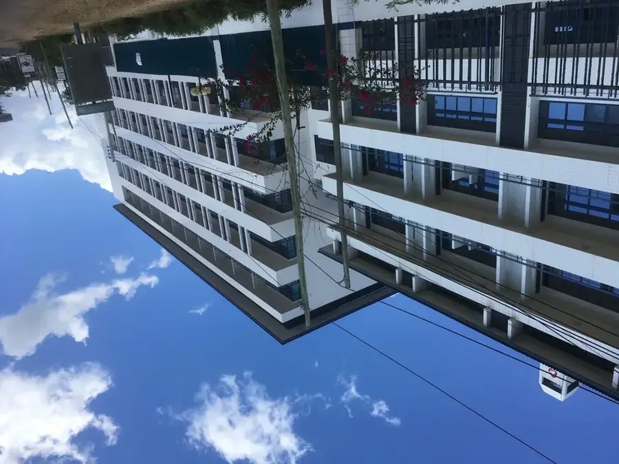 Aga-Khan-Krankenhaus — Arusha-Park (Tansania)