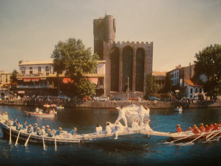 Agde — Wajid (Somalia)