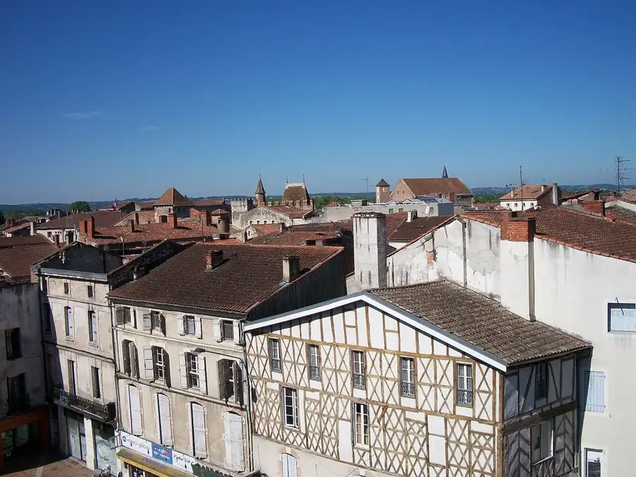 Agen – city