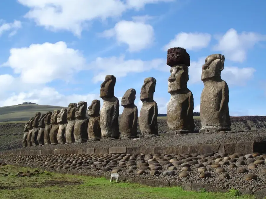 Ahu Tongariki — Valparaíso (Chile)