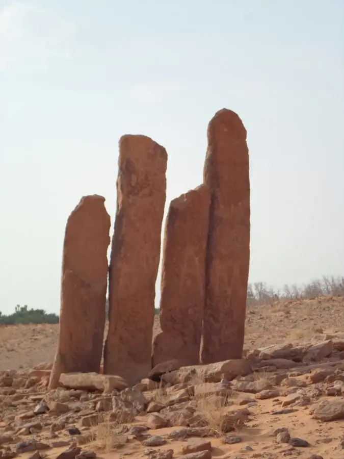 Stehende Steine von Al Rajajil — Al-Qurayyat (Saudi-Arabien)