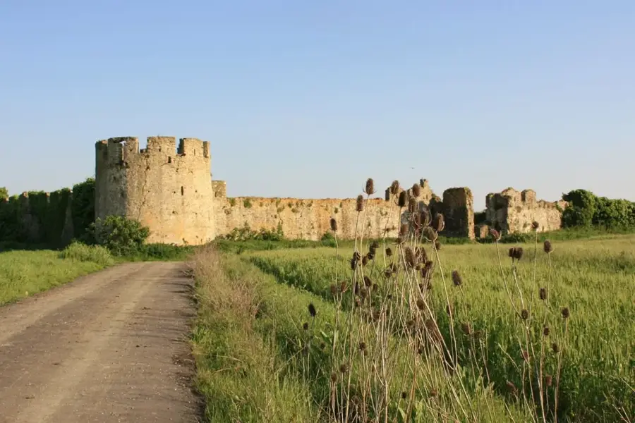 Burg Bashtovë — Durrës (Albanien)