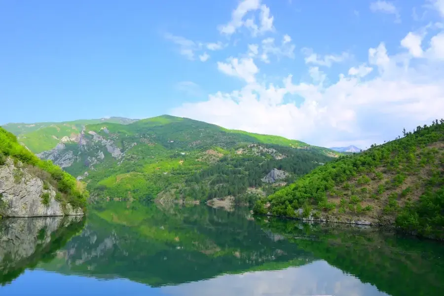 Lacul Koman — Cetatea Rozafa (Albania)