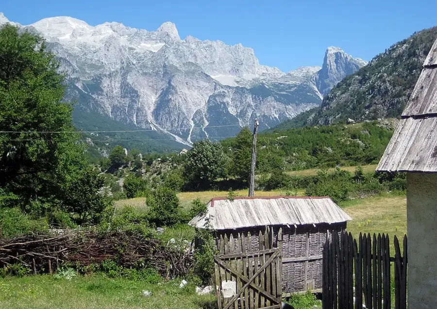 Radohima-Gipfel — Valbona-Tal (Albanien)