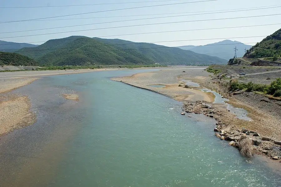 Mat-Fluss — Burg von Lezhë (Albanien)