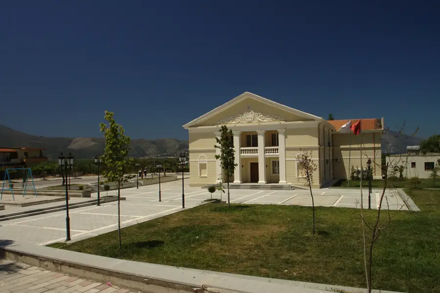 Oriku-lagúna — Llogara-hágó (Albánia)