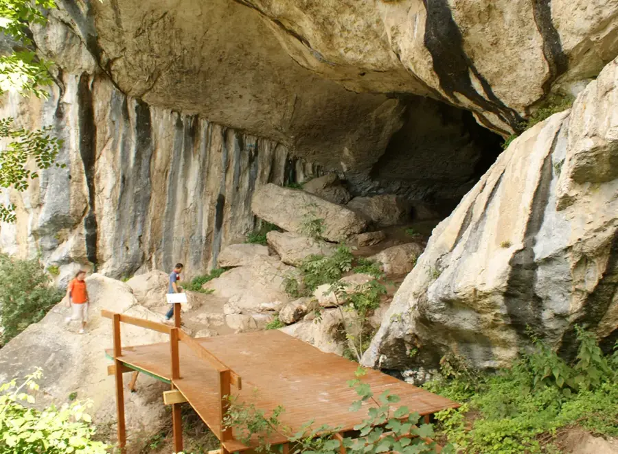 Pëllumbas-barlang — Dajti-hegy (Albánia)