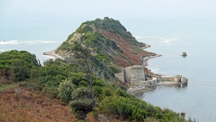 Burg von Rodoni — Burg von Lezhë (Albanien)