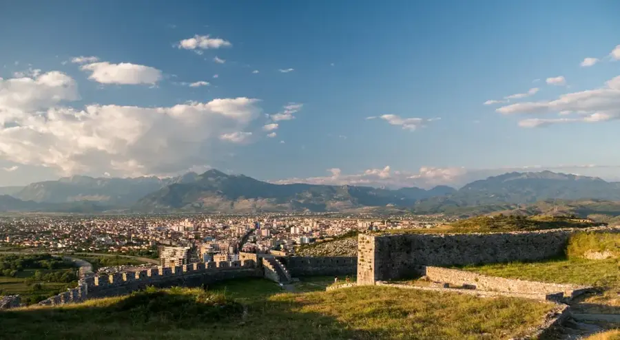 Zona industrială Shkodër — Cetatea Rozafa (Albania)