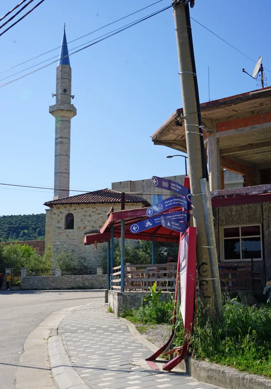 Zall-Herr — Dajti-hegy (Albánia)