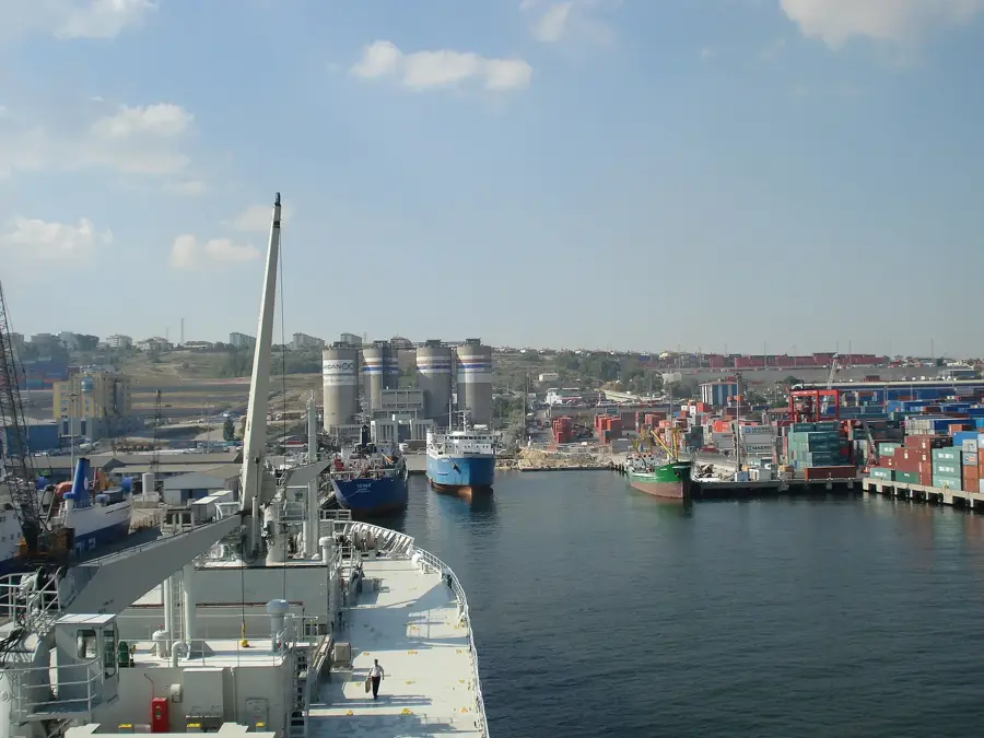 Port of Ambarlı — Bosphorus Bridge (Turkey)