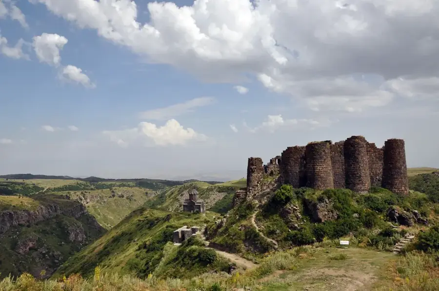 Festung Amberd — Kassagh (Armenien)