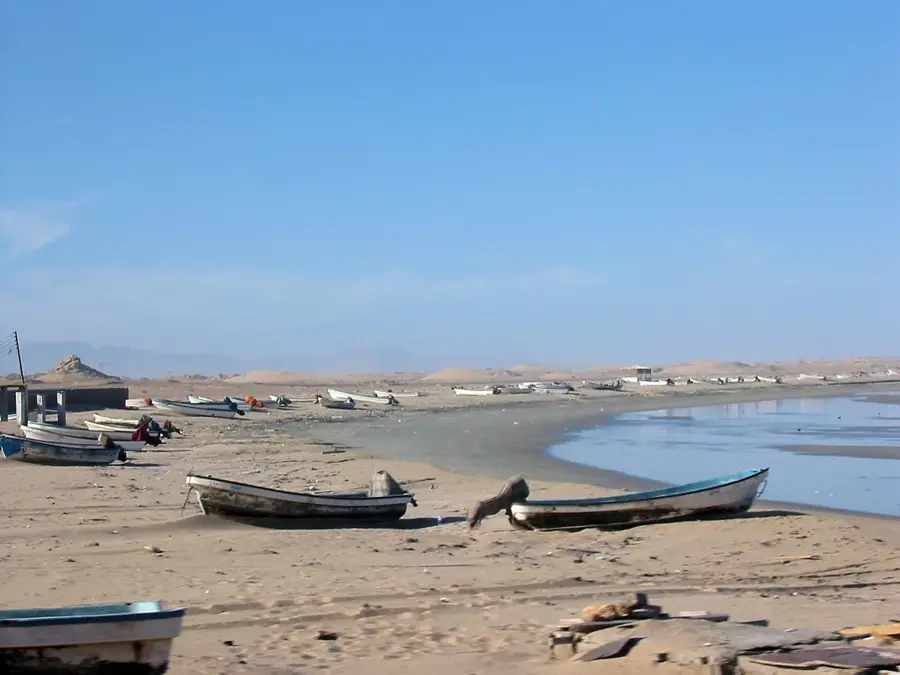 Orașul antic Qalhat — Wadi Bani Khalid (Oman)