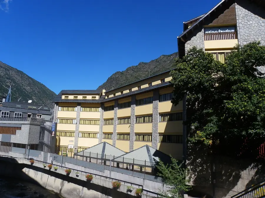 Centre d'Art d'Escaldes-Engordany — Fuchs-Allgegenwärtig (Andorra)