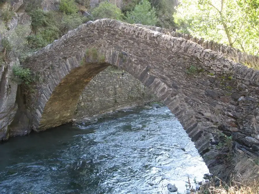 Brücke von Sant Antoni de la Grella — La Comella (Andorra)