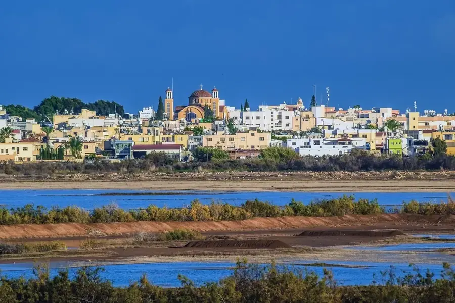 Paralimni-See — Aussichtspunkt Burg Kantara (Zypern)