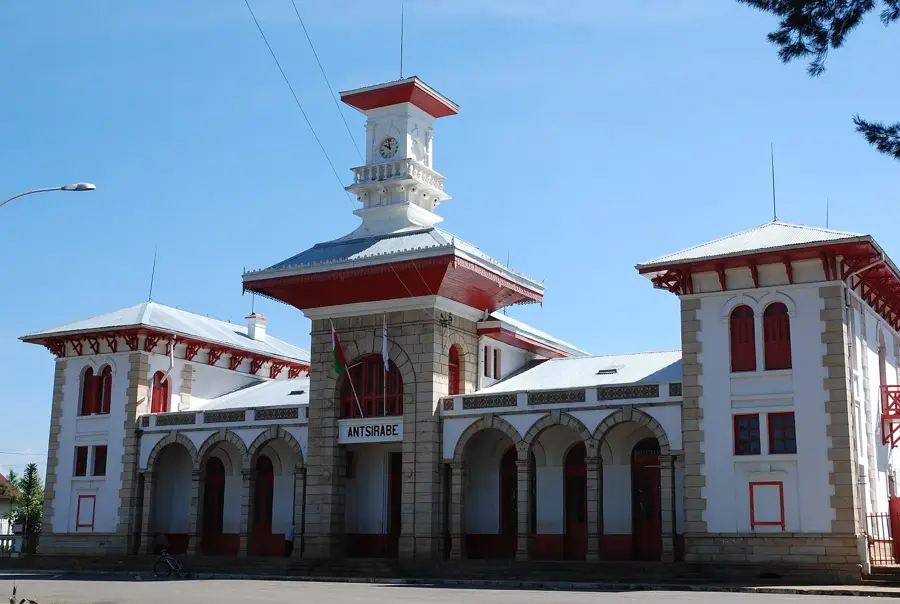 Antsirabe Children's Park — Hôtel des Thermes (Madagascar)