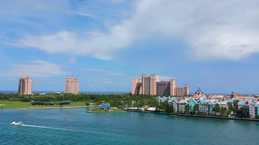 Aquaventure at Atlantis — Fort Montagu (Bahamas)