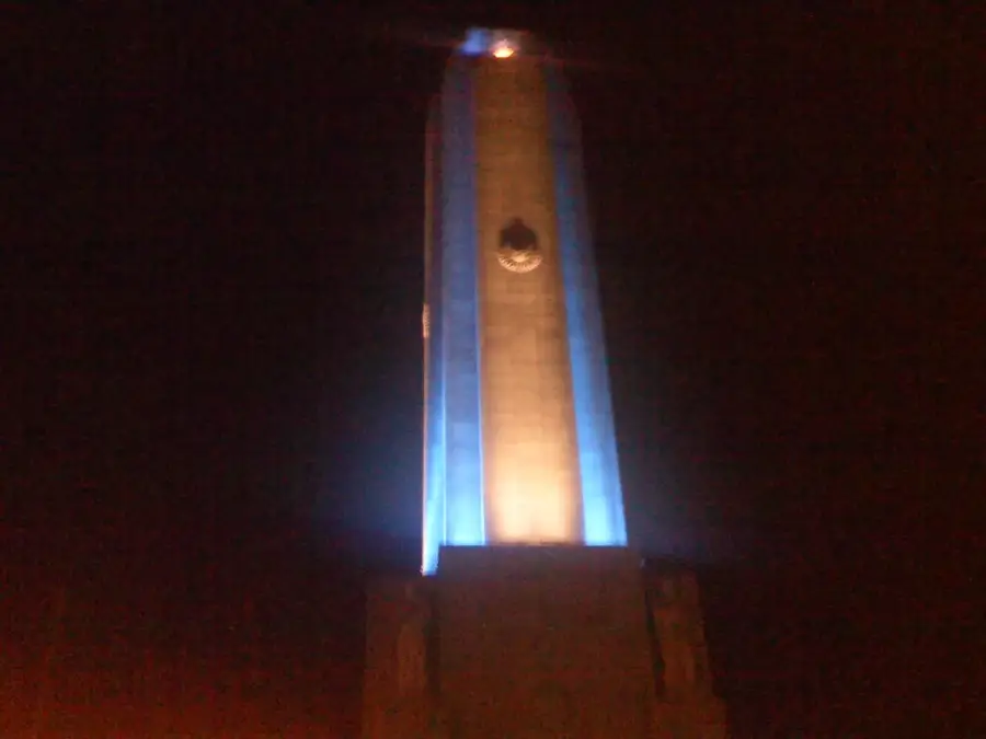 Nationales Flaggendenkmal — Río Paraná (Argentinien)