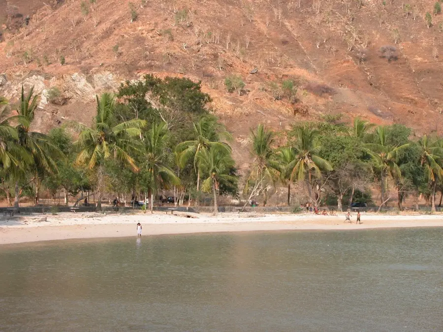 Küste von Areia Branca — Zumalai (Timor-Leste)