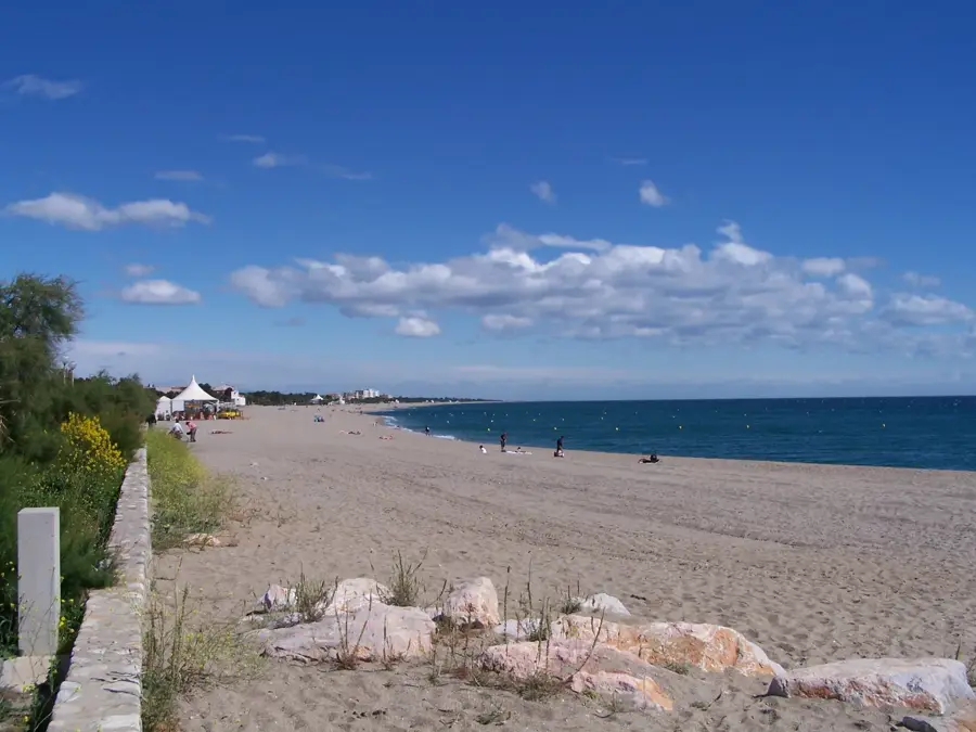 Argelès-sur-Mer — Luuq (Somalia)