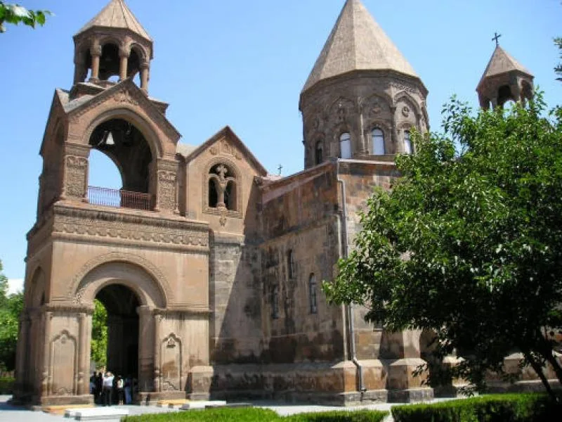 Kathedrale von Etschmiadsin — Araratebene (Armenien)