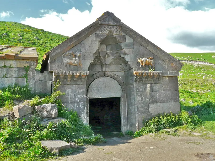 Selim (Orbelian's Caravanserai) — Sevan-Hrazdan Cascade (Armenia)