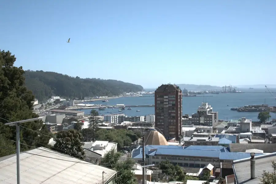 Werft ASMAR Talcahuano — Parque Nacional Laguna del Laja (Chile)