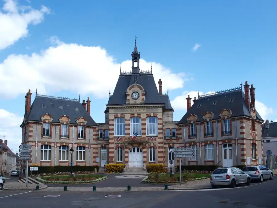 Auneau – city