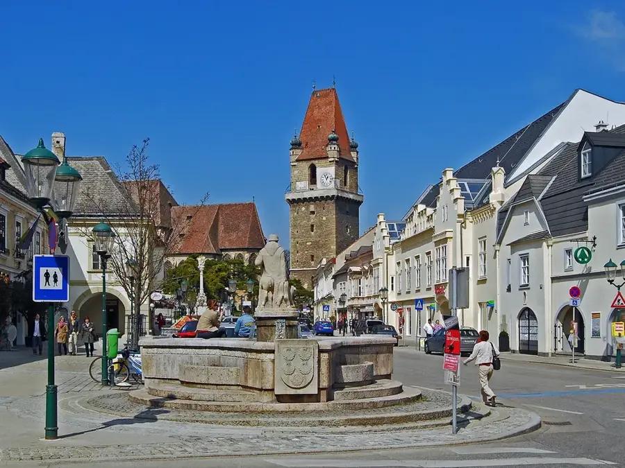 Perchtoldsdorf — Schönbrunn Palace (Austria)