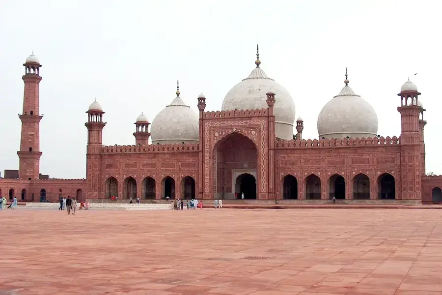 Badshahi Mosque — Rohtas Fort (Pakistan)