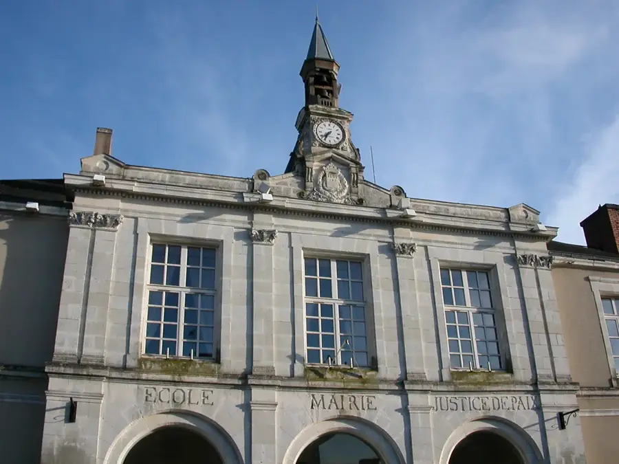 Bain-de-Bretagne – city