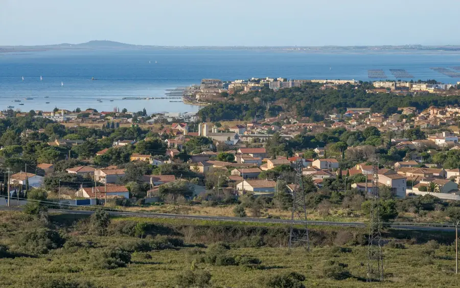 Balaruc-les-Bains — Wajid (Somalia)