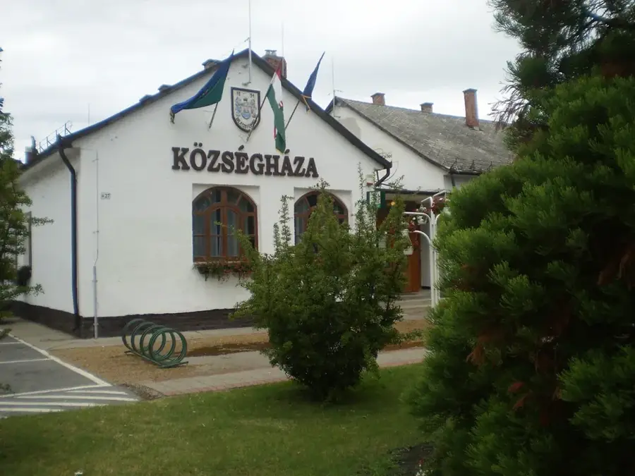 Balatonfenyves — Zalakaros (Magyarország)