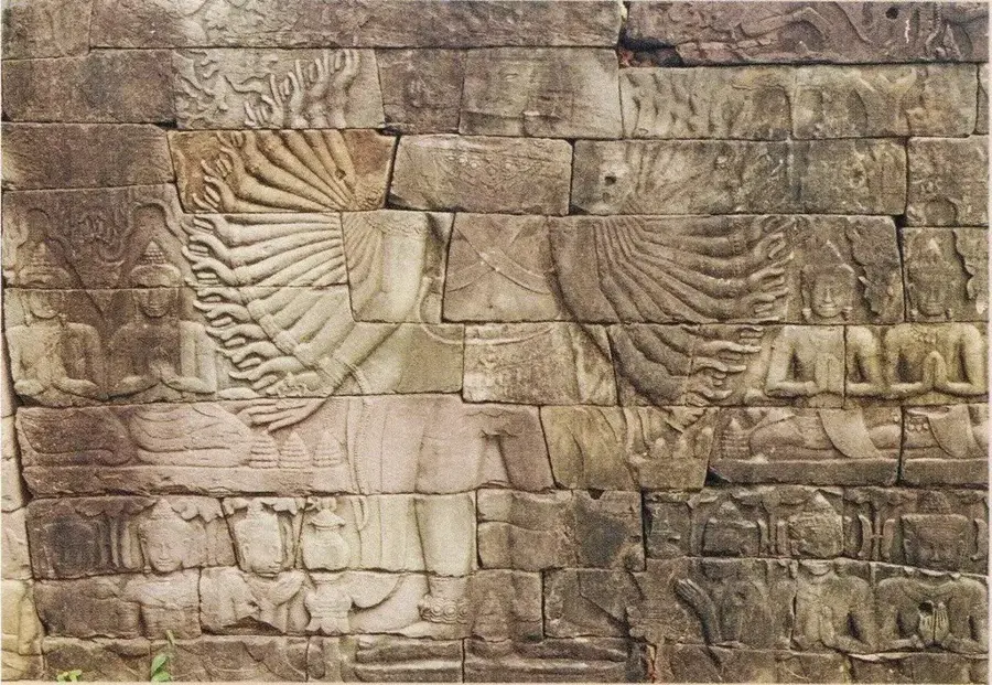 Banteay Chhmar — Geschichtspark Phanom Rung (Thailand)