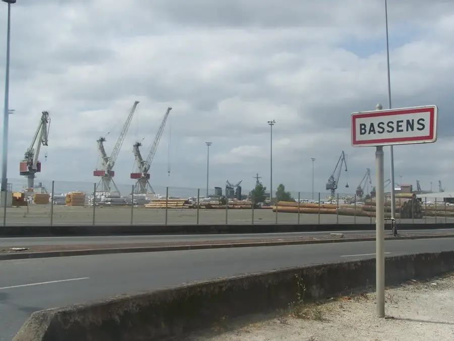 Bassens – city