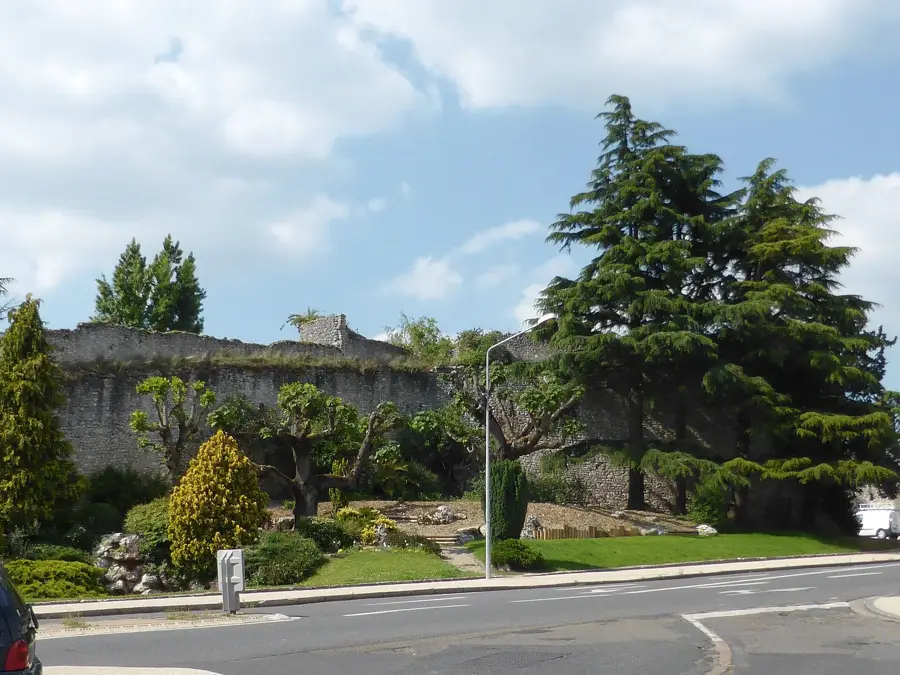 Beaugency – city