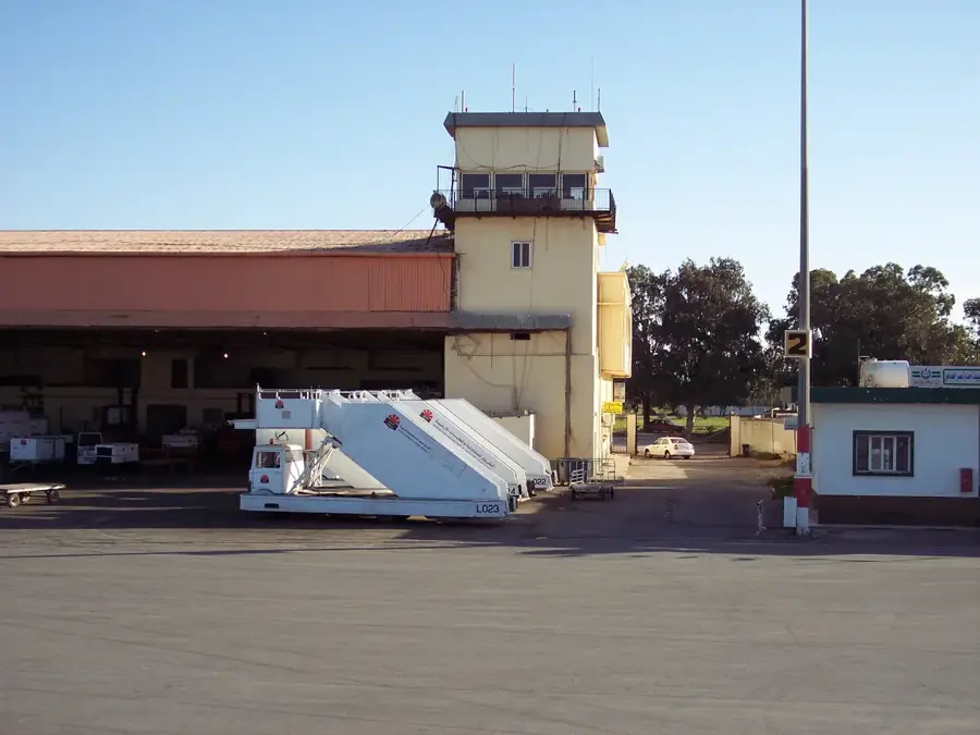 Terminalul Aeroportului Benina — Fortul Ioaniților (Benghazi) (Libia)