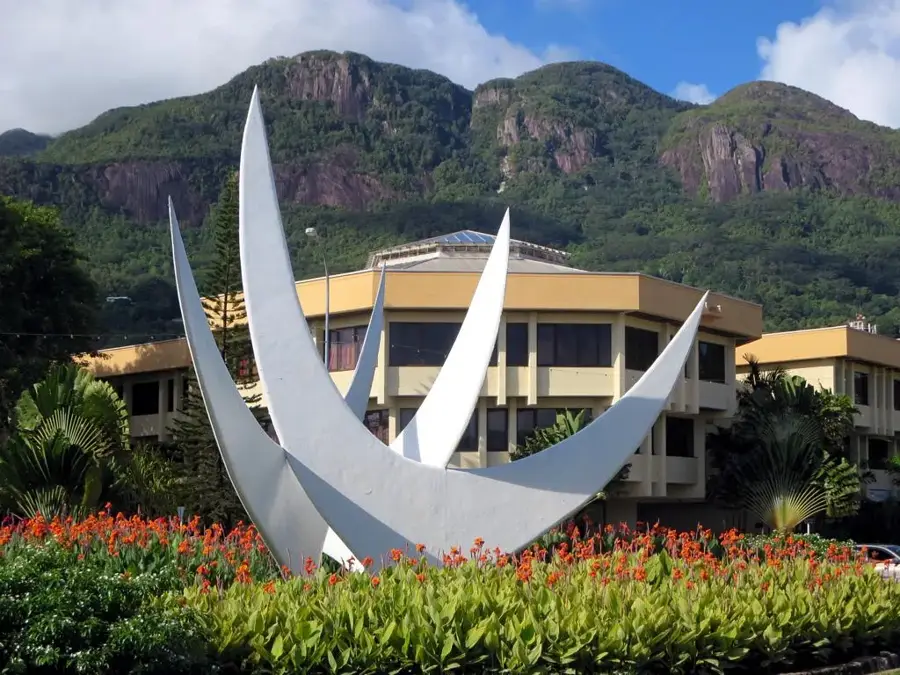 Bicentennial Monument (Twa Zwazo) — Freedom Square (Seychelles)