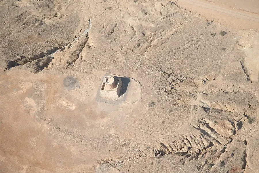 Schloss Bilad Sur — Wadi Shab (Oman)