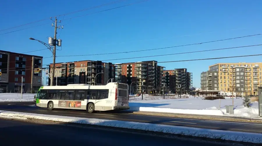 Blainville — Longueuil (Canada)
