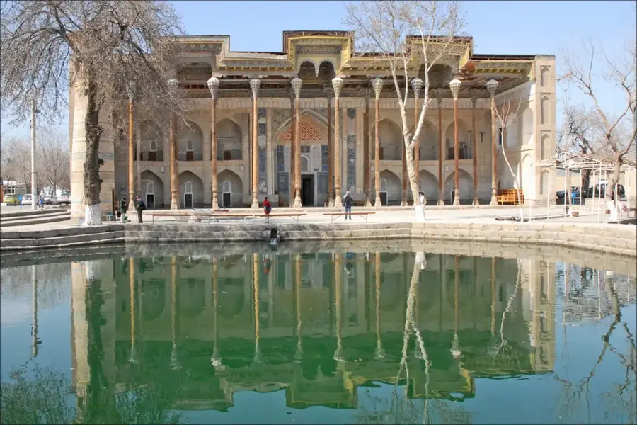 Bolo-Hauz-Moschee — Chor Minor (Usbekistan)