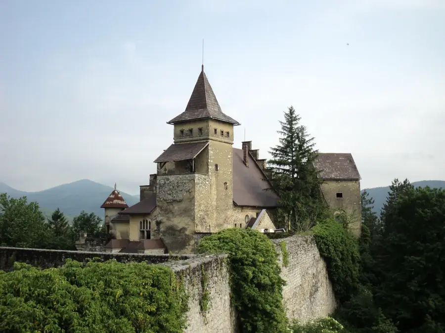 Burg Ostrožac — Prijedor (Bosnien und Herzegowina)