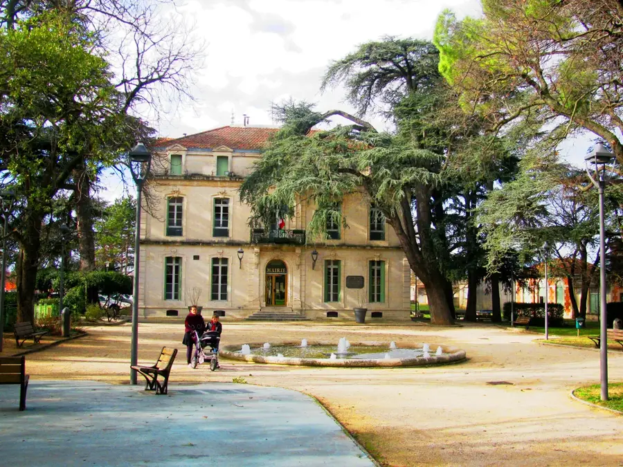 Bouillargues – city