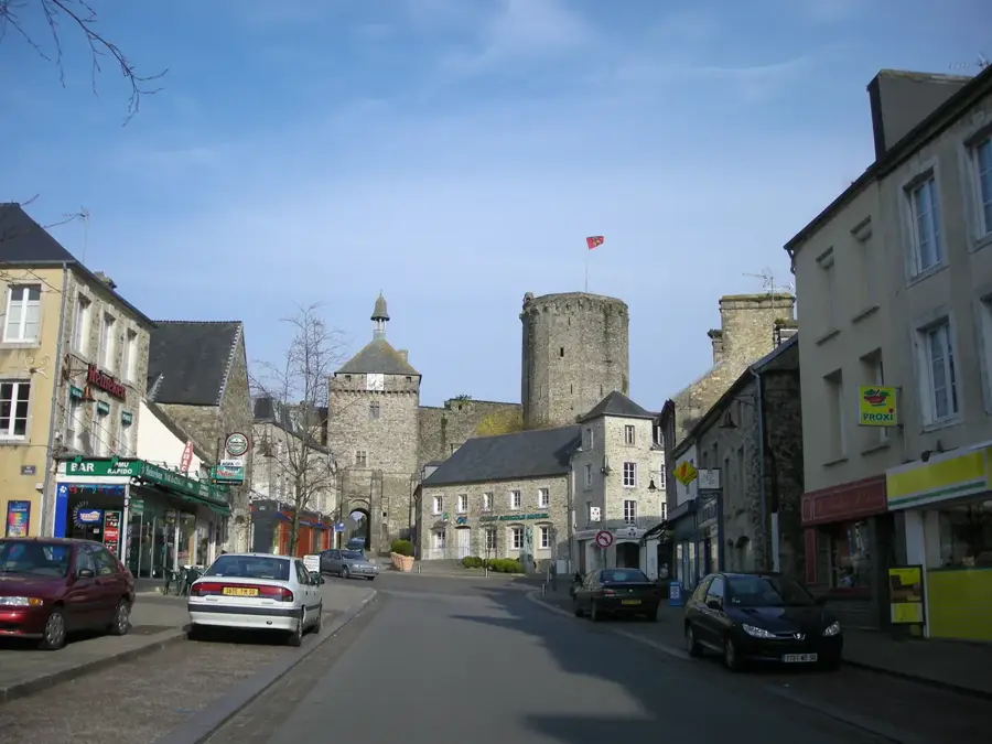Bricquebec – city