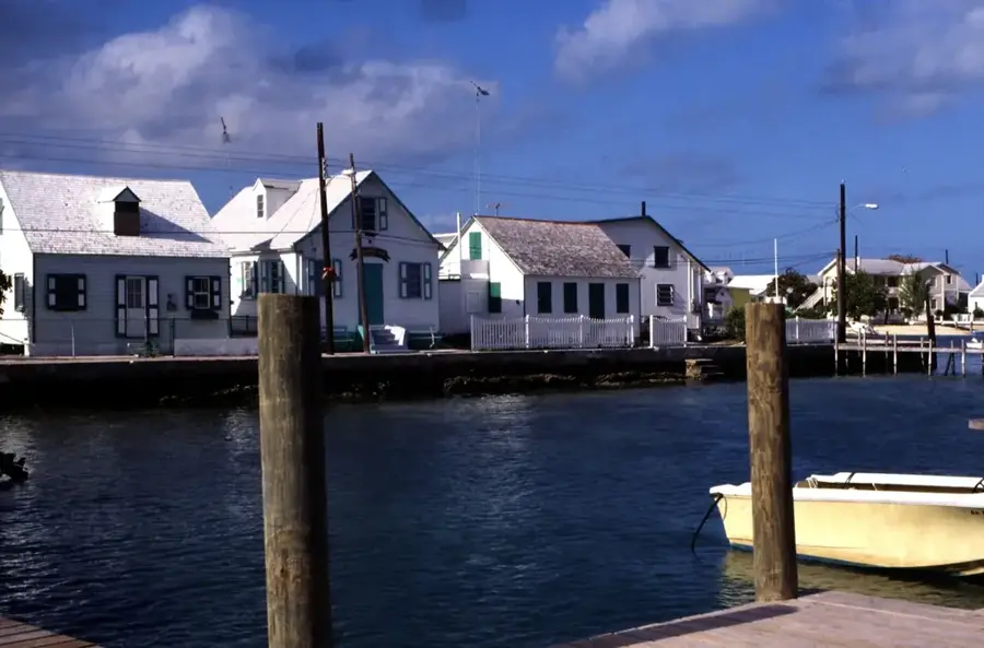 Green Turtle Cay — Andros Crab Processing Plant (Bahamas)